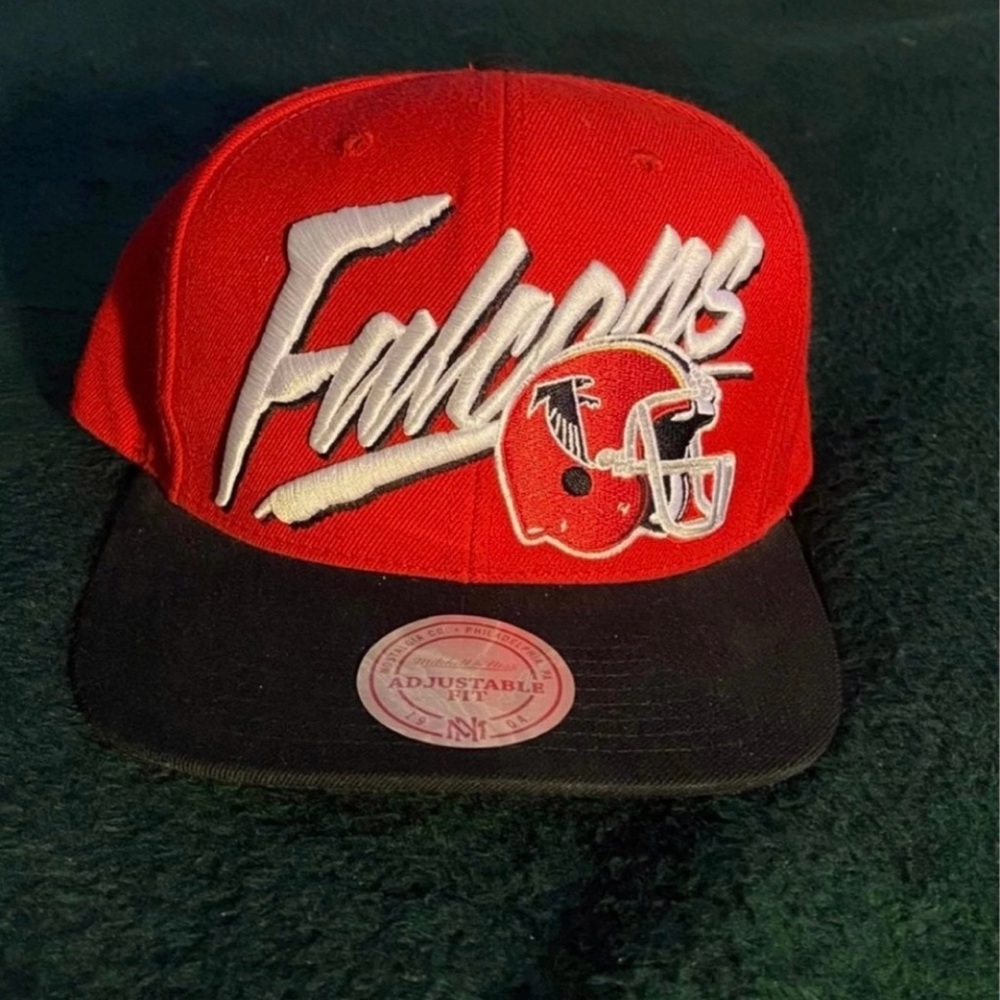 Atlanta Falcons Mitchell and Ness Snapback Hat